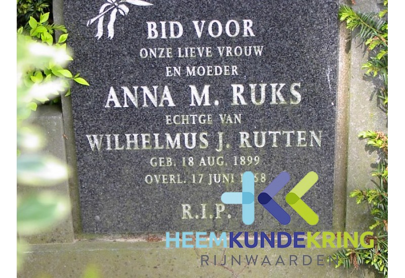 Grafstenen kerkhof Herwen Coll. HKR (332) A.M.Ruks